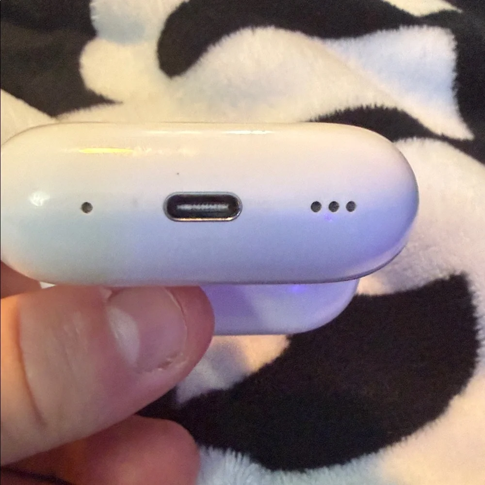 2nd gen AirPod pro usb c without headphones